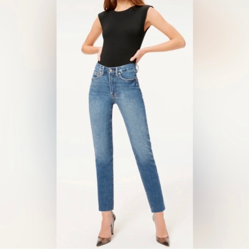Good American Good Classic Jeans Size 0 NWT In Original Packaging - Medium Wash